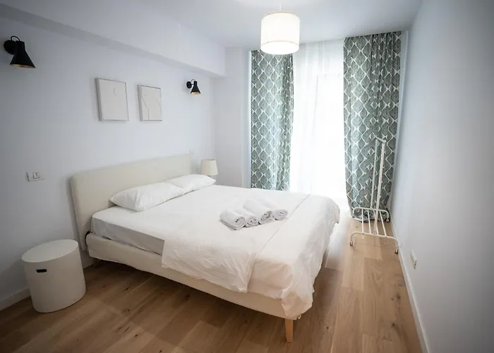 The Level Sanctuary: Free Parking & Netflix