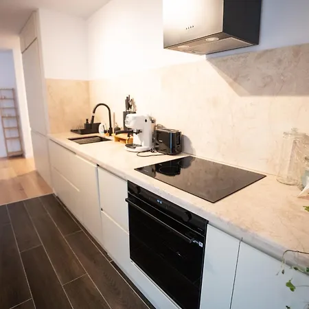 The Level Sanctuary: Free Parking & Netflix Bucarest