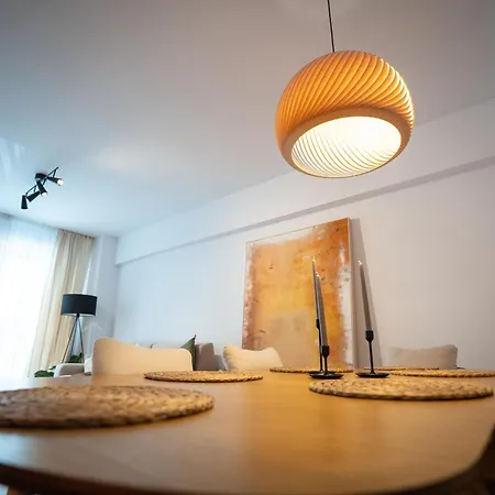 The Level Sanctuary: Free Parking & Netflix Apartment Bucharest