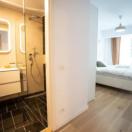 The Level Sanctuary: Free Parking & Netflix דירה *