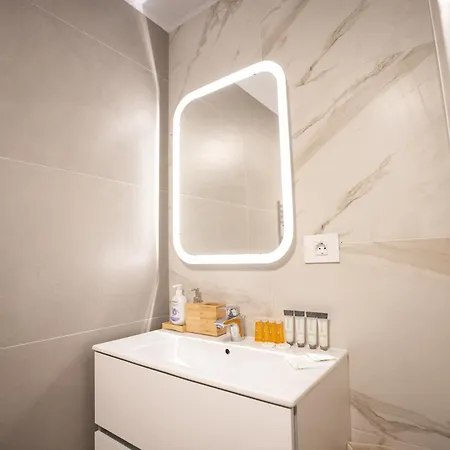 The Level Sanctuary: Free Parking & Netflix Apartment *